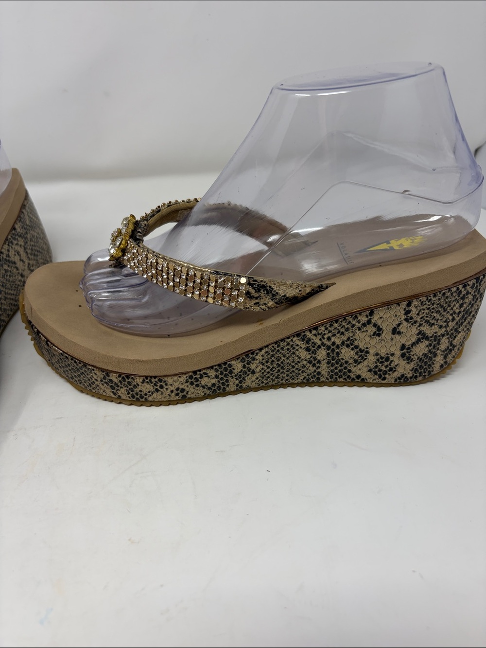 Volatile Beaded Wedge Thong Sandals in Beige with Snake-Print Platform Size 8 - Picture 6 of 15